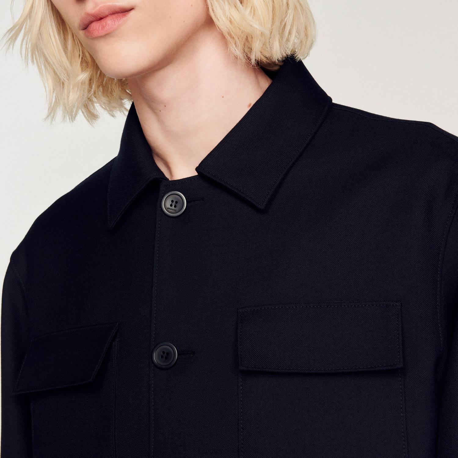 ثياب Sandro Paris قميص بأزرار الأزرق الداكن رجال ZJ00816