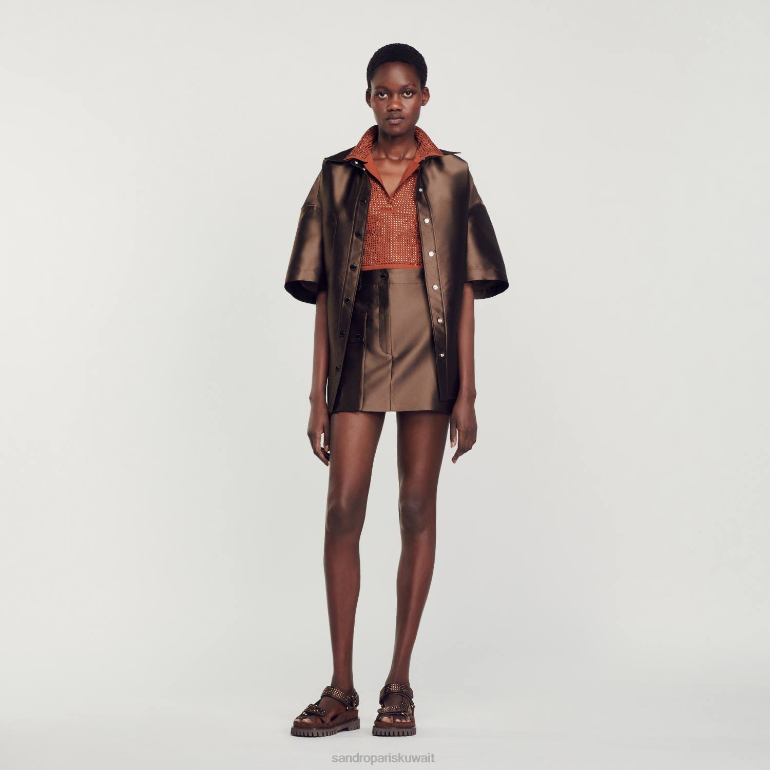 ثياب Sandro Paris تنورة قصيرة من الساتان بني نحيف ZJ0083