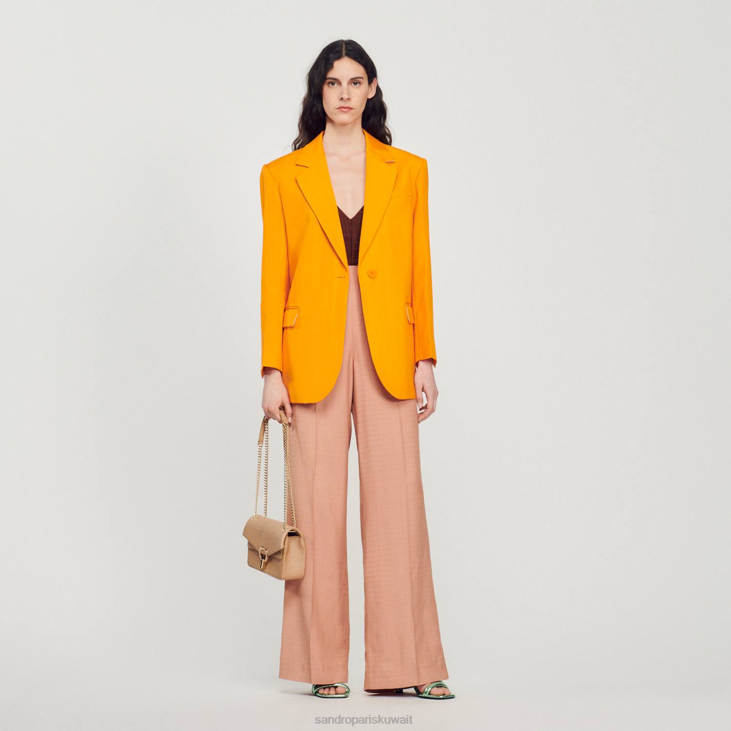 مُكَمِّلات Sandro Paris حقيبة yza صغيرة من الجلد المنقوش اللون البيج نحيف ZJ00532